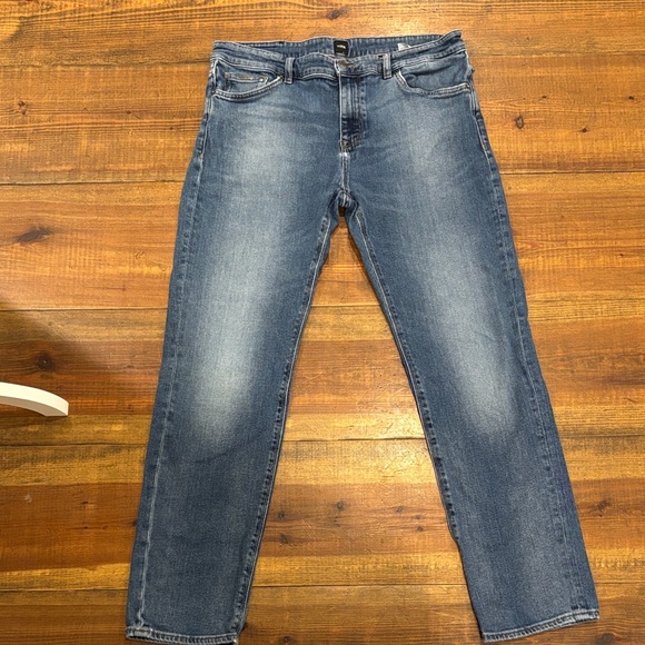 Hugo Boss Men's Classic Denim Straight Jeans - Picture 1 of 6